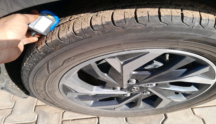 2022 Hyundai Creta S 1.5 PETROL, Petrol, Manual, 1,00,001 km, tyre