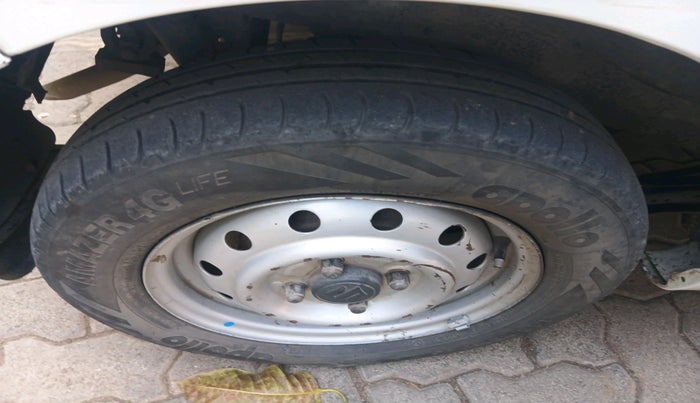 2013 Maruti Wagon R 1.0 LXI CNG, Petrol, Manual, 1,39,169 km, tyre