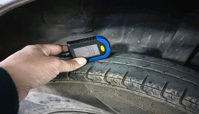 2016 Datsun Redi Go T (O), Petrol, Manual, 64,874 km, tyre