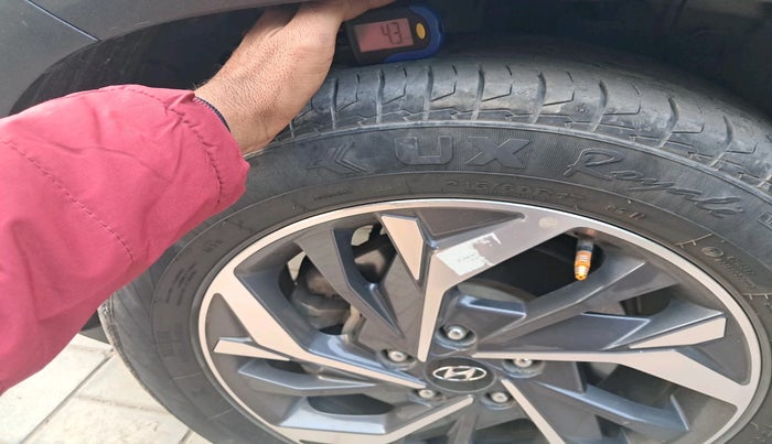 2023 Hyundai Creta SX (O) IVT 1.5 PETROL, Petrol, Automatic, 23,177 km, tyre