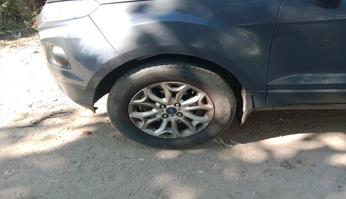 2017 Ford Ecosport TITANIUM 1.5L DIESEL, Diesel, Manual, 1,29,953 km, tyre