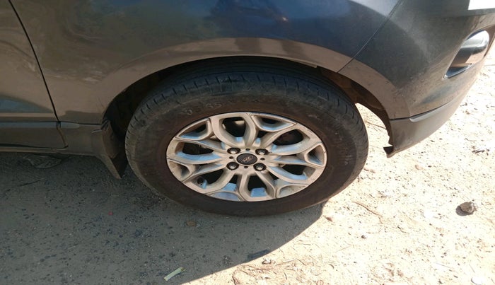 2017 Ford Ecosport TITANIUM 1.5L DIESEL, Diesel, Manual, 1,29,953 km, tyre