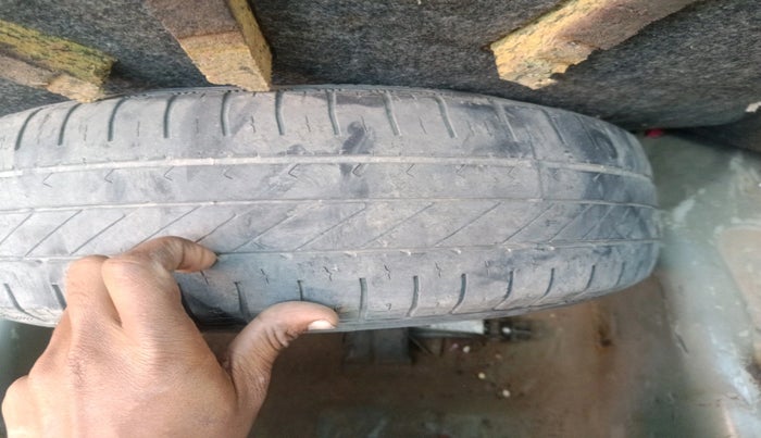 2017 Maruti Swift LDI, Diesel, Manual, 1,67,564 km, tyre