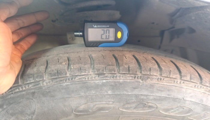 2017 Maruti Swift LDI, Diesel, Manual, 1,67,564 km, tyre