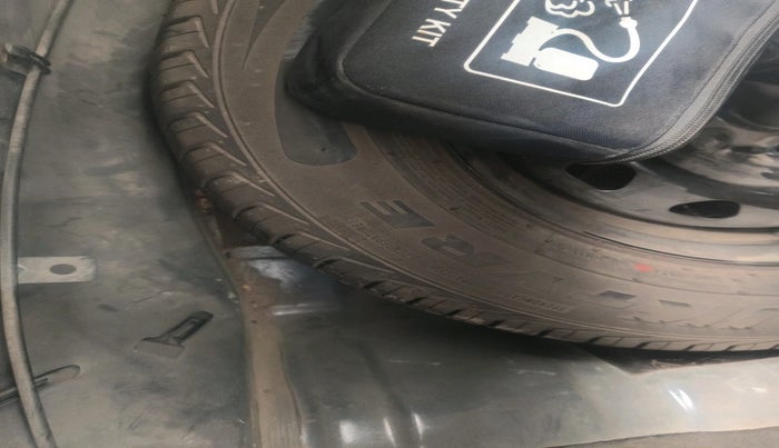 2022 Tata Tiago XT CNG, Petrol, Manual, 84,983 km, tyre