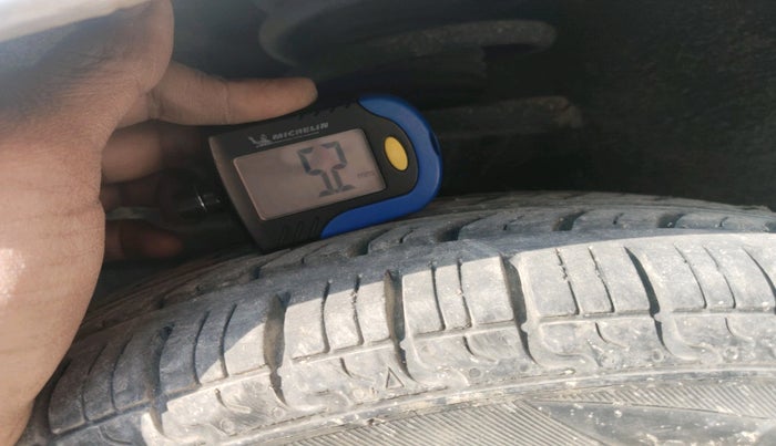 2010 Hyundai Santro Xing GLS, Petrol, Manual, 1,02,544 km, tyre