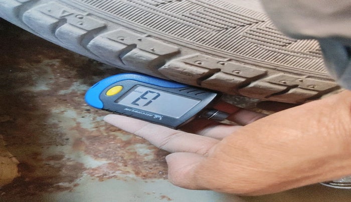 2010 Hyundai Santro Xing GLS, Petrol, Manual, 1,02,544 km, tyre