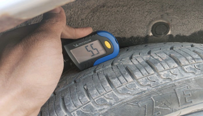 2010 Hyundai Santro Xing GLS, Petrol, Manual, 1,02,544 km, tyre