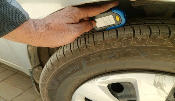 2011 Hyundai i10 MAGNA 1.2, Petrol, Manual, 68,387 km, tyre