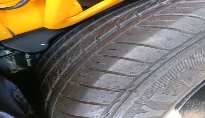 2016 Hyundai Creta SX PLUS 1.6 PETROL, Petrol, Manual, 76,249 km, tyre