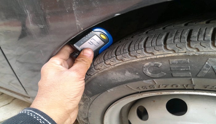 2018 Hyundai Eon ERA +, Petrol, Manual, 48,023 km, tyre