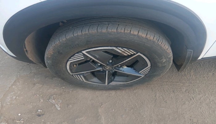 2024 Tata NEXON CREATIVE PLUS S 1.2 REVOTRON 6 MT DT, Petrol, Manual, 8,534 km, tyre