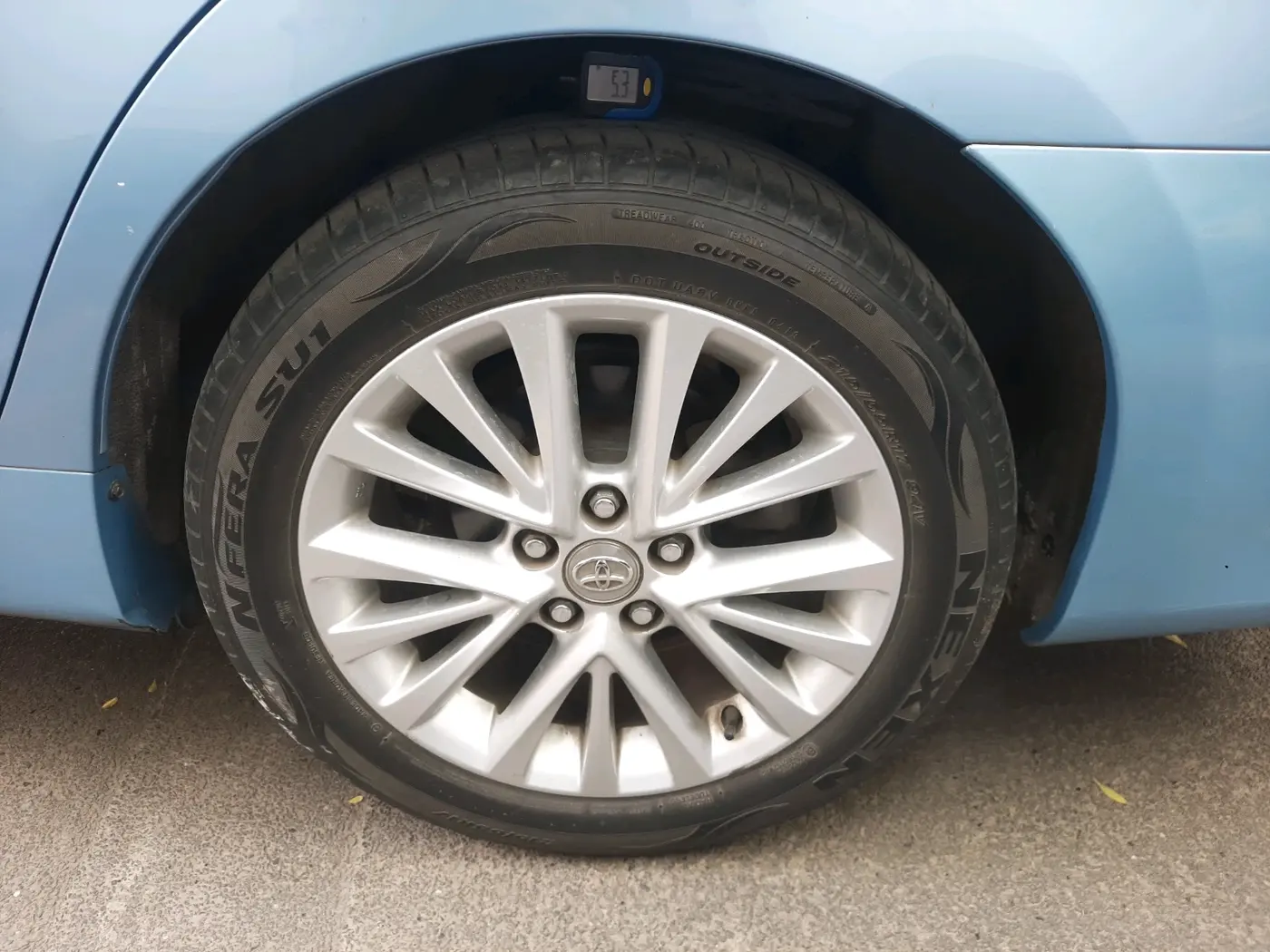 2016 Toyota Camry HYBRID, Hybrid, Automatic, 68,131 km, tyre