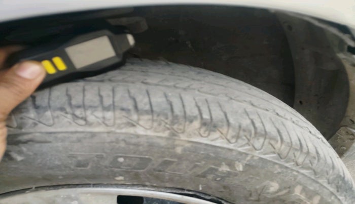 2012 Maruti Ritz LXI, Petrol, Manual, 88,488 km, tyre