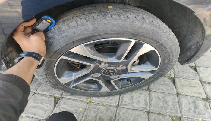 2019 Tata TIGOR XZ PLUS PETROL, Petrol, Manual, 72,745 km, tyre