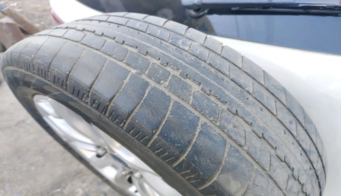 2013 Ford Ecosport TITANIUM 1.5L DIESEL, Diesel, Manual, 1,10,796 km, tyre