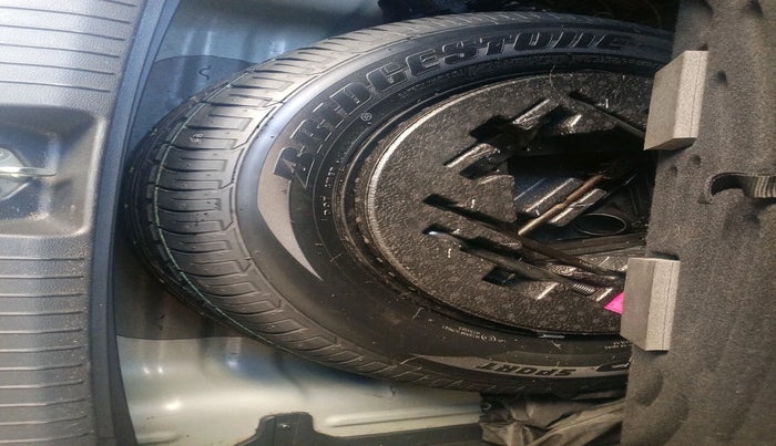 2017 Hyundai Creta SX PLUS AT 1.6 PETROL, Petrol, Automatic, 74,458 km, tyre