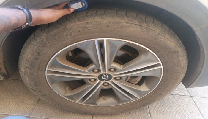 2017 Hyundai Creta SX PLUS AT 1.6 PETROL, Petrol, Automatic, 74,458 km, tyre