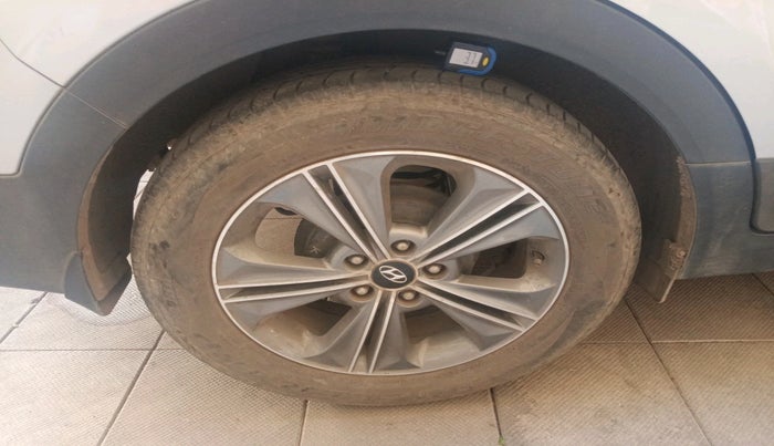 2017 Hyundai Creta SX PLUS AT 1.6 PETROL, Petrol, Automatic, 74,458 km, tyre