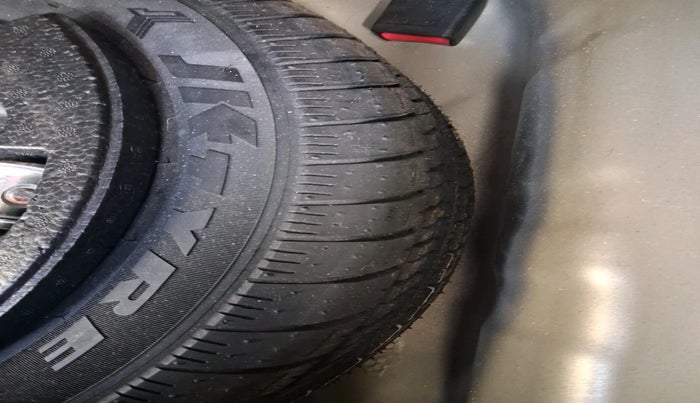 2016 Maruti Celerio ZXI (O), Petrol, Manual, 25,667 km, tyre