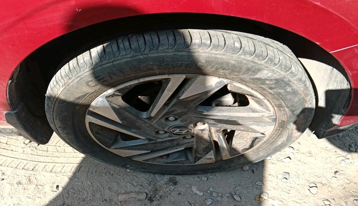 2022 Hyundai NEW I20 ASTA 1.2 MT, Petrol, Manual, 16,936 km, tyre