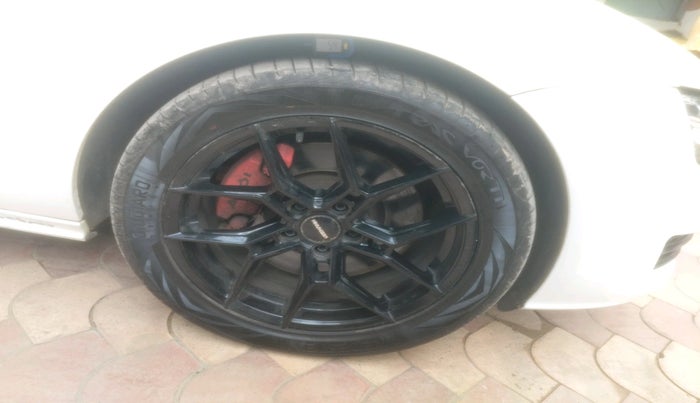 2011 Audi A7 SPORTBACK 3.0 TDI QUATTRO, Diesel, Automatic, 60,935 km, tyre