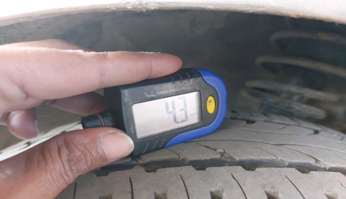 2011 Maruti Alto K10 VXI, Petrol, Manual, 72,273 km, tyre