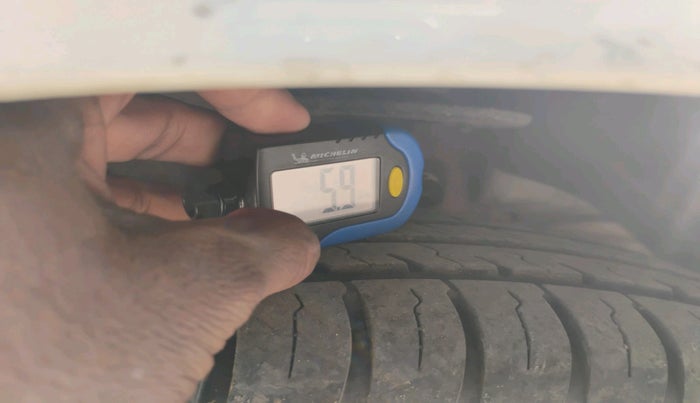 2021 Maruti Swift VXI, Petrol, Manual, 81,053 km, tyre