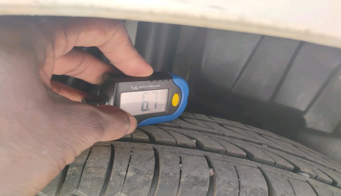 2021 Maruti Swift VXI, Petrol, Manual, 81,053 km, tyre