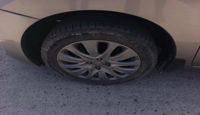 2016 Maruti Baleno ALPHA PETROL 1.2, Petrol, Manual, 41,432 km, tyre