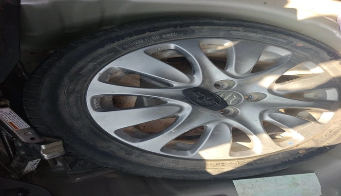 2016 Maruti Baleno ALPHA PETROL 1.2, Petrol, Manual, 41,432 km, tyre