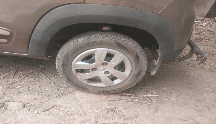 2017 Renault Kwid RXT 1.0, Petrol, Manual, 16,628 km, tyre