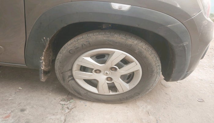 2017 Renault Kwid RXT 1.0, Petrol, Manual, 16,628 km, tyre