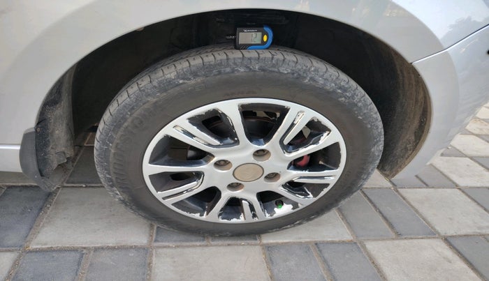 2017 Tata Tiago XZ PETROL, Petrol, Manual, 1,07,113 km, tyre