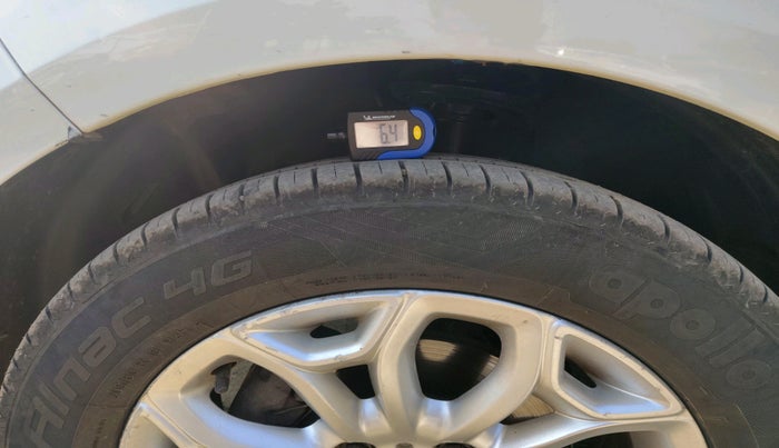 2013 Ford Ecosport TITANIUM 1.5L DIESEL, Diesel, Manual, 1,12,506 km, tyre