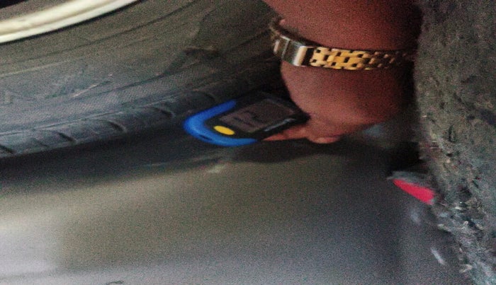 2014 Honda Brio VX MT, Petrol, Manual, 99,571 km, tyre