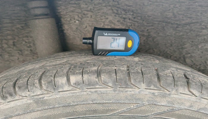 2014 Honda Brio VX MT, Petrol, Manual, 99,571 km, tyre