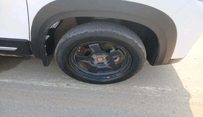 2022 Renault Kiger RXT MT, Petrol, Manual, 41,541 km, tyre