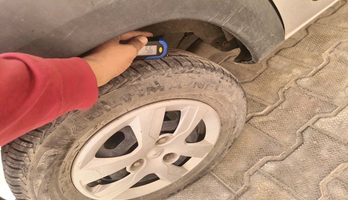 2016 Renault Kwid RXL, Petrol, Manual, 22,209 km, tyre