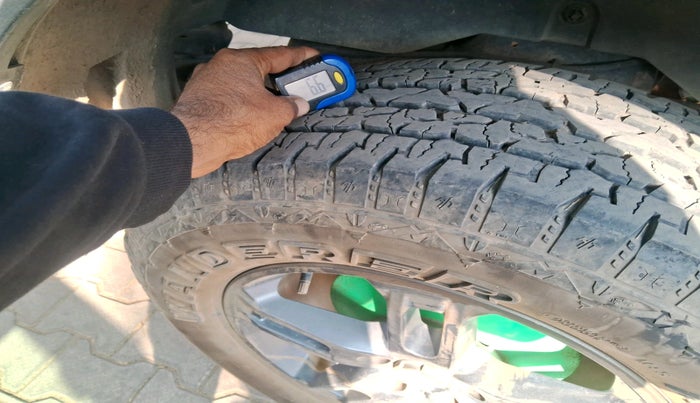 2024 Mahindra Thar LX P 2WD AT HT, Petrol, Automatic, 21,122 km, tyre