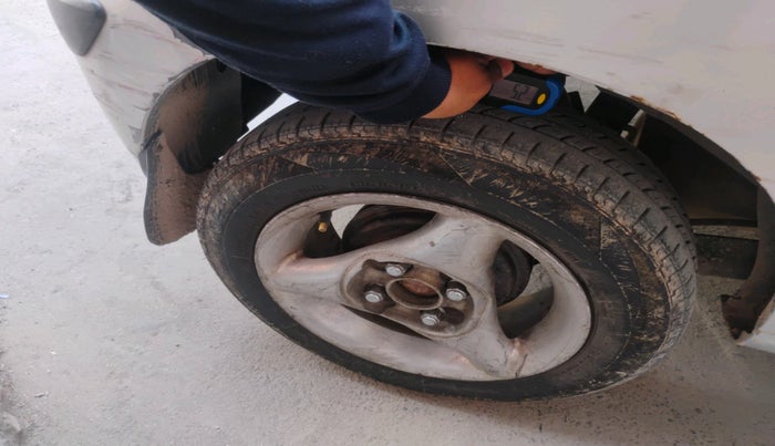 2011 Hyundai Santro Xing GL PLUS, Petrol, Manual, 2,31,724 km, tyre