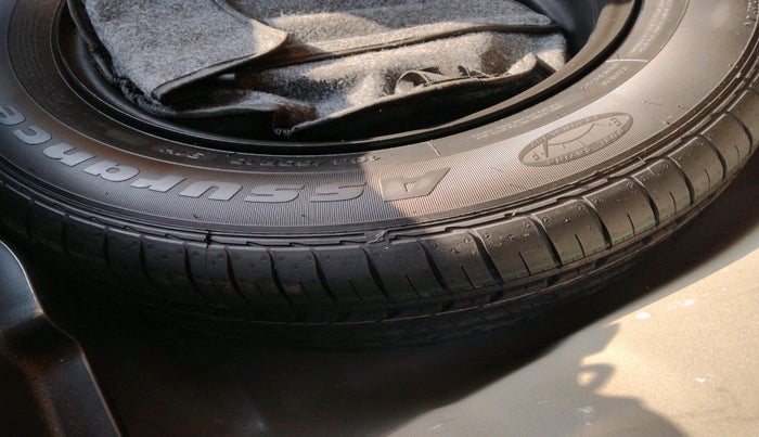 2021 KIA SONET GTX PLUS 1.5 AT, Diesel, Automatic, 1,99,271 km, tyre