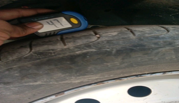 2019 Mahindra XUV300 W8 (O) 1.5 DIESEL, Diesel, Manual, 1,29,500 km, tyre