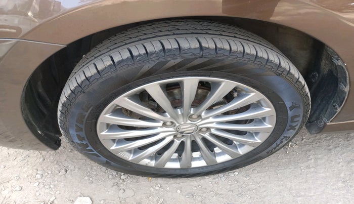 2016 Maruti Ciaz ZDI+ SHVS RS, Diesel, Manual, 78,752 km, tyre