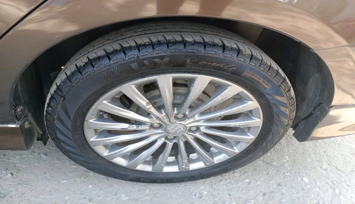 2016 Maruti Ciaz ZDI+ SHVS RS, Diesel, Manual, 78,752 km, tyre