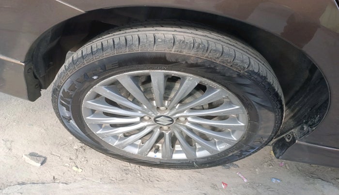 2016 Maruti Ciaz ZDI+ SHVS RS, Diesel, Manual, 78,752 km, tyre