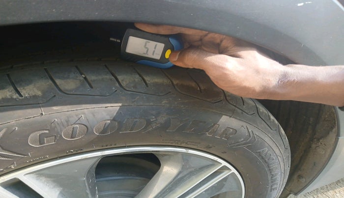 2017 Hyundai Creta SX PLUS AT 1.6 PETROL, Petrol, Automatic, 60,411 km, tyre