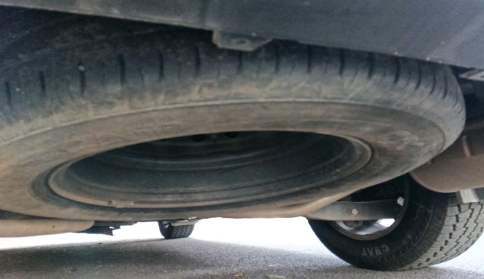 2016 Mahindra XUV500 W10 AT, Diesel, Automatic, 1,26,817 km, tyre