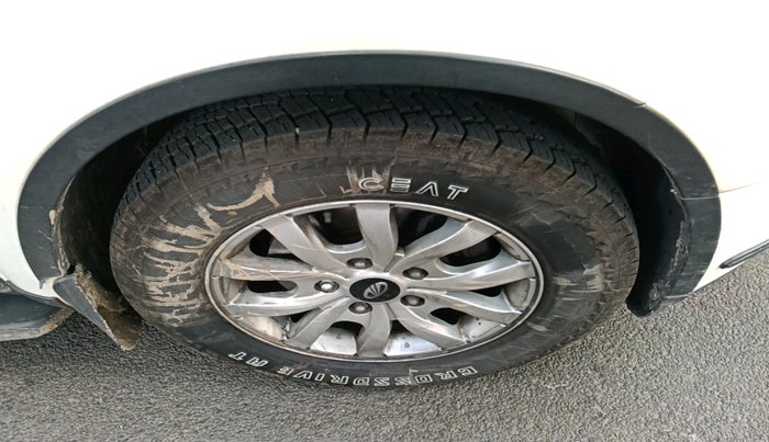 2016 Mahindra XUV500 W10 AT, Diesel, Automatic, 1,26,817 km, tyre