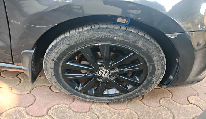 2016 Volkswagen Polo GT TSI AT, Petrol, Automatic, 1,12,021 km, tyre